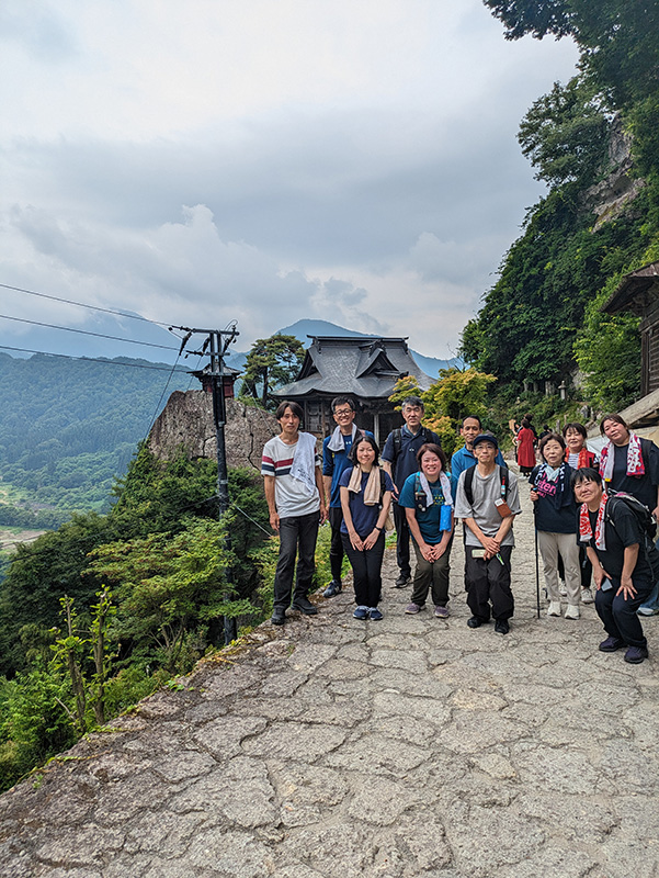 山寺の石段