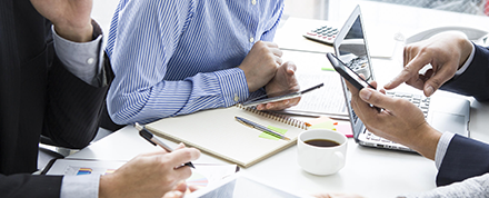 クロスメディア